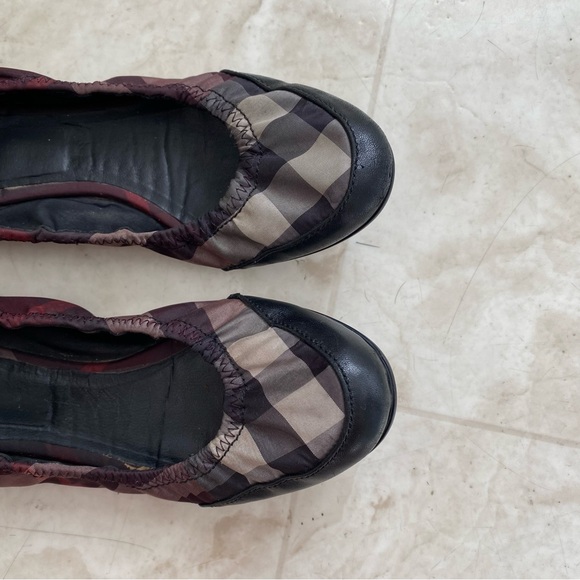 Burberry Made in Italy Nova Check Print Nylon Leather Round Toe Ballet Flats 7 - Picture 4 of 11